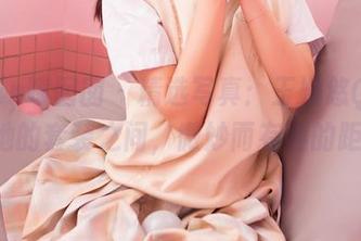 Feilin嗲囡囡 - 精选写真：王婉悠Queen和她的套装之间，微妙而有趣的距离感
