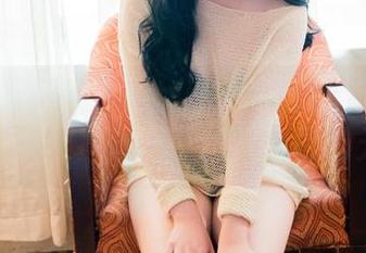 GIRLT果团网 - little贝壳喵的户外美图合集，顺便捕捉一下这片宁静的天空…