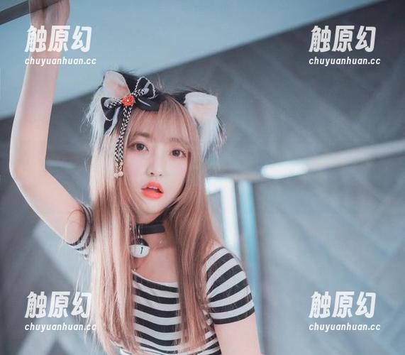 看，HaNari(하나리)的更新!DJAWA的浪漫线条照片，像在画里漂浮。
