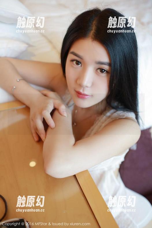 MFStar模范学院 - 分享樱桃小犊子的泳衣写真集，坐好，不要惊讶她的打扮，海浪都得敬畏“三分”。