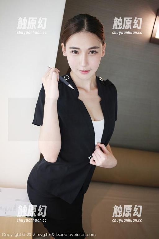 MyGirl美媛馆 - 原图分享：潘娇娇的眼镜，真是居家旅行百搭选择，不得不说，太有趣了