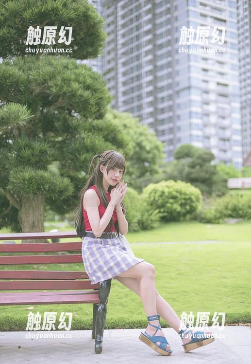 专业的模特，随便的拼贴——看PingPing的裤里丝全集