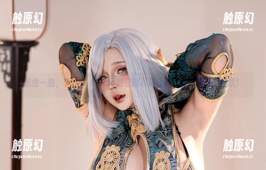 随意一拍，Sayo Momo的定制写真让我想起了放学的狂欢！