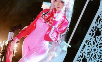 猩红与白色的碰撞，Seya狮砸写真集资源引发的灵感