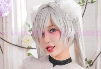 Tiny Asa修女在图包的小角落，一点点的叛逆感