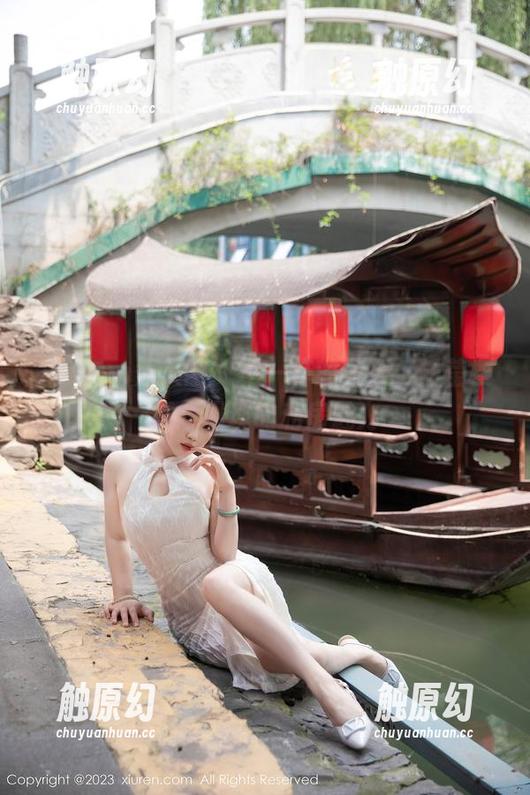 Xiuren秀人网 - 不一样的天台，任莹樱恣意展现的私房魅力