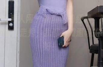 Xiuren秀人网 - 唐翩翩的红裙，高清图册里的优雅走秀，我都不知道该拍哪一张好！