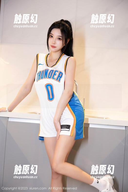 Xiuren秀人网 - 安妮Tess与不经意的清纯，在这组写真里恰巧找到默契