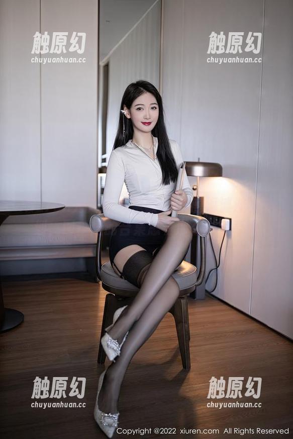 Xiuren秀人网 - 慧敏Vivi的海滩漫步计划，网盘里的合集总有那么一点奇特
