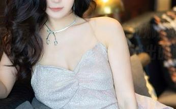 Xiuren秀人网 - 说说曼苏拉娜：职业装里的身姿，从写真资源中流淌出的耐人寻味。