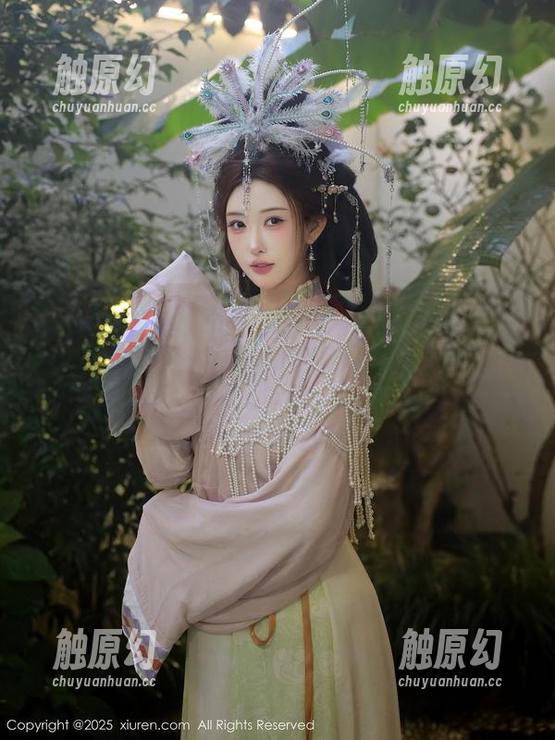 Xiuren秀人网 - 杜viki的美脚图集精选：别害怕，这里有更多好的“足”迹等着你！