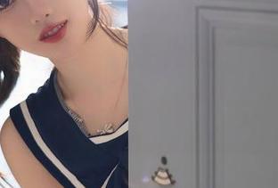 Xiuren秀人网 - 无圣光的怀旧感：让田冰冰的美足带你走进一个暗藏魅惑的角落！