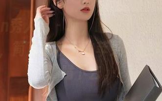 Xiuren秀人网 - 哦，盼盼玉奴空姐的高清套图，简直是秋天的苹果，让人想一口就啃下去。