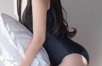 这位Yoko宅夏的写真，时崎狂三（白金）真是让我停在屏幕前好一会儿，完全不想滑动图册。