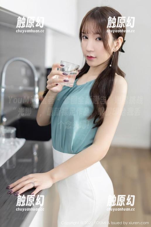 YouMi尤蜜荟 - 套图全新通告！娜露挑战“光脚”，最新裸足作品，嘿脚印给我丢个念头吧！