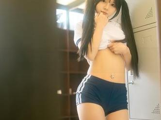 随性而拍，rua阮阮的居家少女高清写真，玩命追逐“自然”标签。