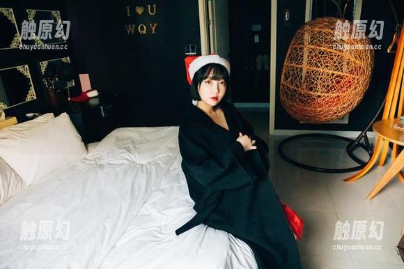 yeeun孙乐乐的办公室女孩写真合集：放假时的不务正业