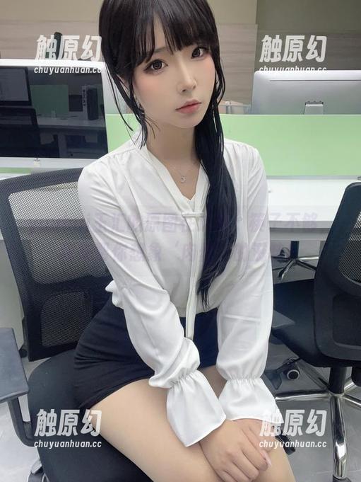 yuuhui玉汇的原图在这里！筷子不够，我来帮你想象‘肉丝’的滋味！