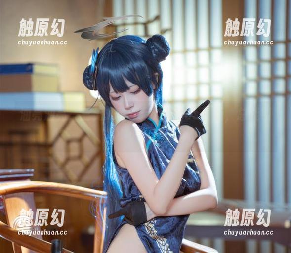 油亮油亮，三无人型不带停的cos更新，总能引发小小的骚动。