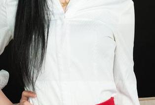 丽柜 - 不要低头，敏儿的校园写真即将上线，速来下载！