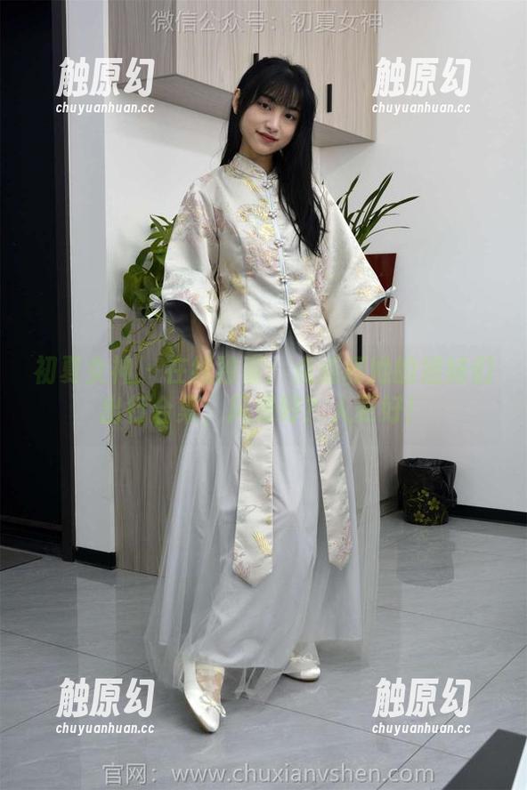 初夏女神 - 在线独家：点点和她的姐妹们出行合集，风景好？人更好！