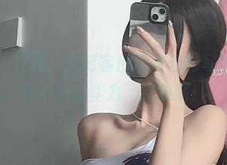 微密圈 - 在线，女刺客吊带背心的写真，性感且不失战斗力，完美啊！