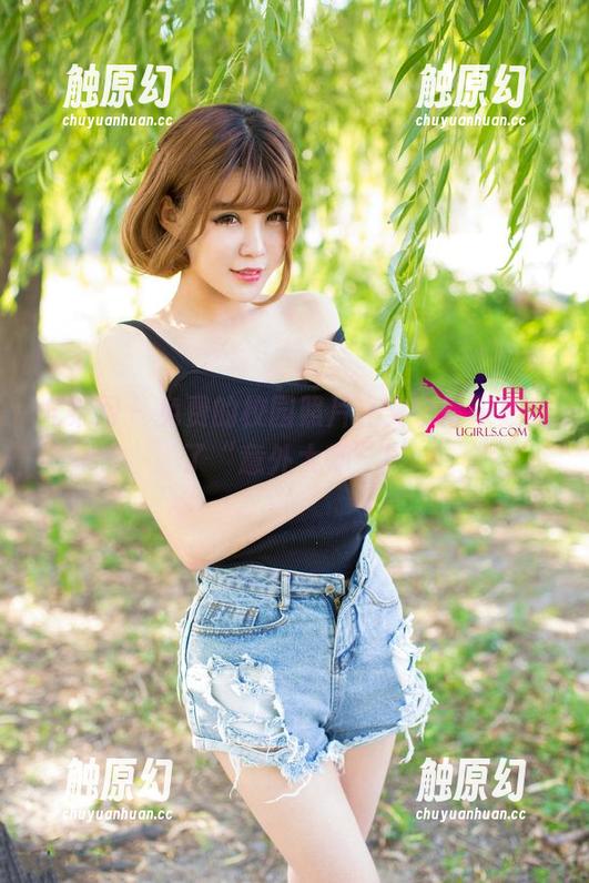 尤果网 - 免费的校园照片，艾小青干脆成了“意外大师”！