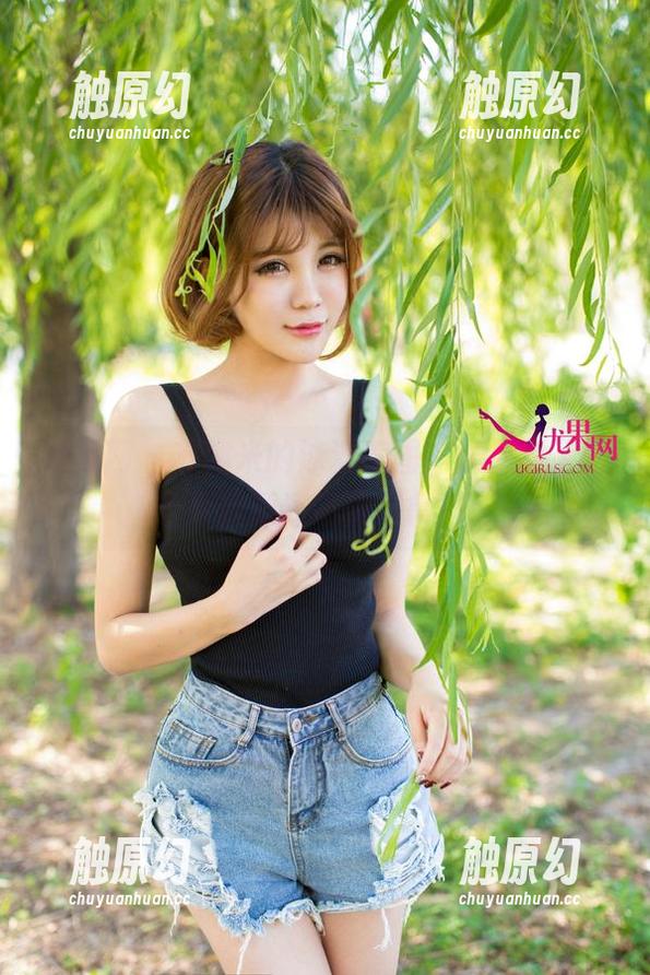 尤果网 - 苏糯米的泳池美图，太会撩了吧？资源还不快来拿！