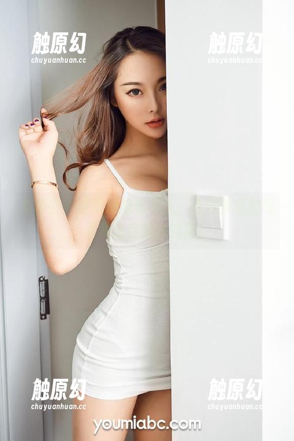 尤蜜荟 - 以厨娘身份示人，合法萝莉的写真集让你难以抗拒！