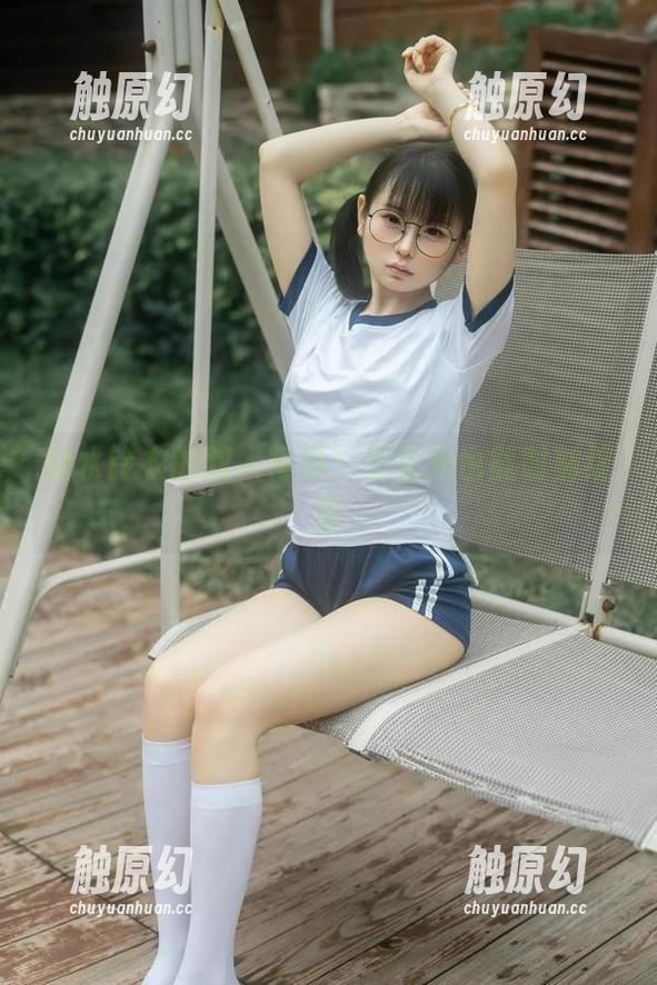 幼水铃衣的双人写真：无圣光也能时刻绽放