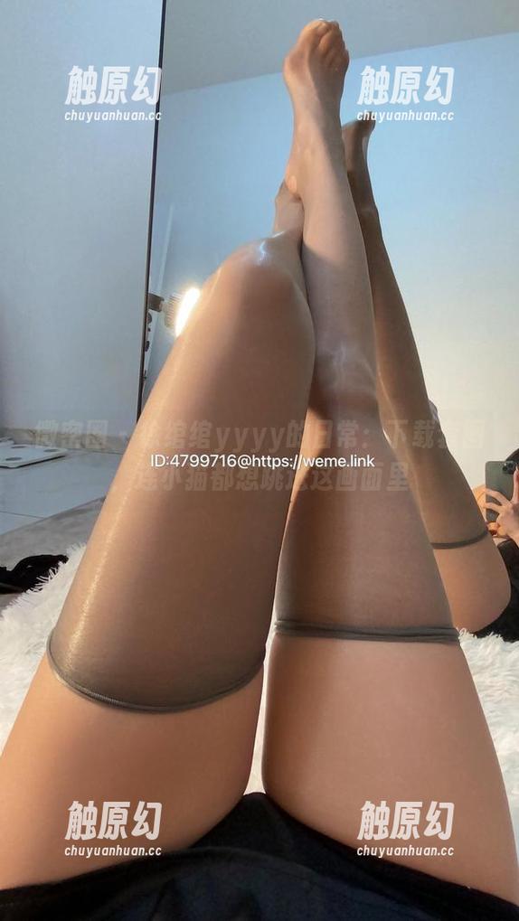 微密圈 - 徐绾绾yyyy的日常：下载套图，连小猫都想跳进这画面里