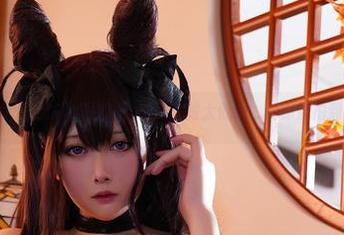 无圣光中的念念_D这身礼服，手机别放太低哦，确保别拍到我的拖鞋！