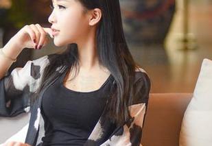 推女神 - 妮小妖的透明图集分享，像极了春水般清澈又迷人。