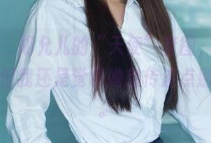 推女郎 - 胡允儿的“天使”套图，虽说是天使，但我还是觉着她想传递点别的讯息。