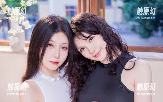 末夜787白丝合集来了，仿佛是在说：看，这才是真正的‘粉丝’！