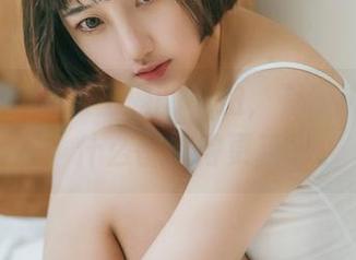 果团网 - 制服主题的私拍，有蜜桃Q妹儿在，什么都显得更精彩。