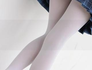 森萝财团 - 小七最新的睡衣写真——一件衣服的考验，和一瞬离场的梦。
