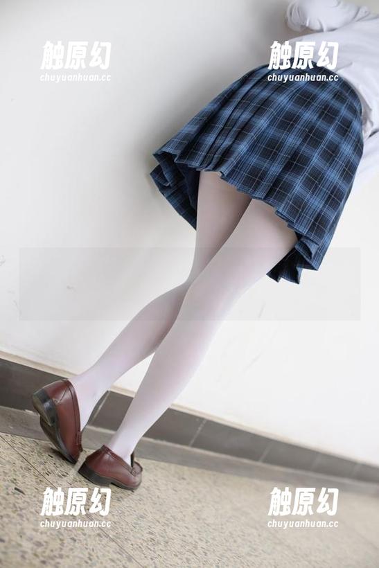 森萝财团 - 小七最新的睡衣写真——一件衣服的考验，和一瞬离场的梦。