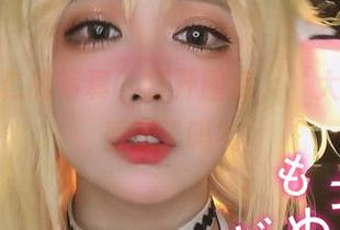 椒妮佐仁的写真，打开图库，‘大凤’你看见了吗？