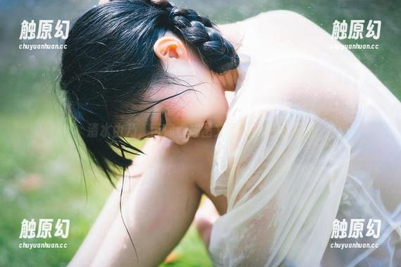 清水由乃，带你看成图文互怼的洛丽塔秀