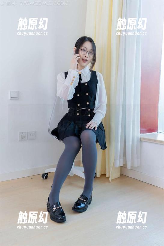 物恋传媒 - 如果你以为护士就该这么呆，那嘟嘟的全套让你重新审视，记得下载哦。