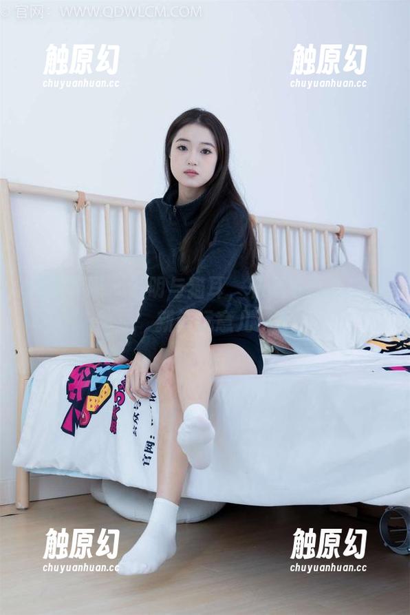 物恋传媒 - 透明与猫耳，私藏写真合集的新鲜玩意儿