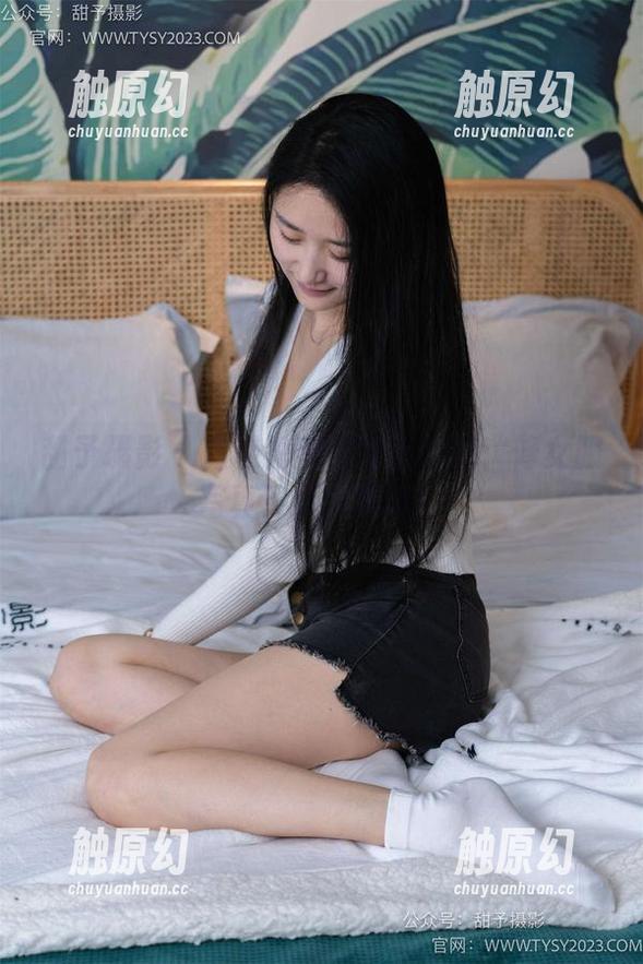 甜予摄影 - 璇璇的新阵营上线啦：修女服写真更新大揭晓！