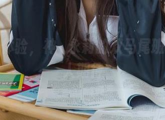 私拍新体验，神沢永莉的双马尾班主任让人期待