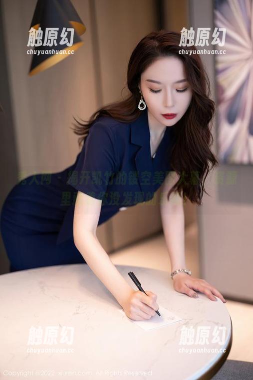 秀人网 - 揭开凯竹的镂空美图大幕，资源里藏着你没发现的乐趣！
