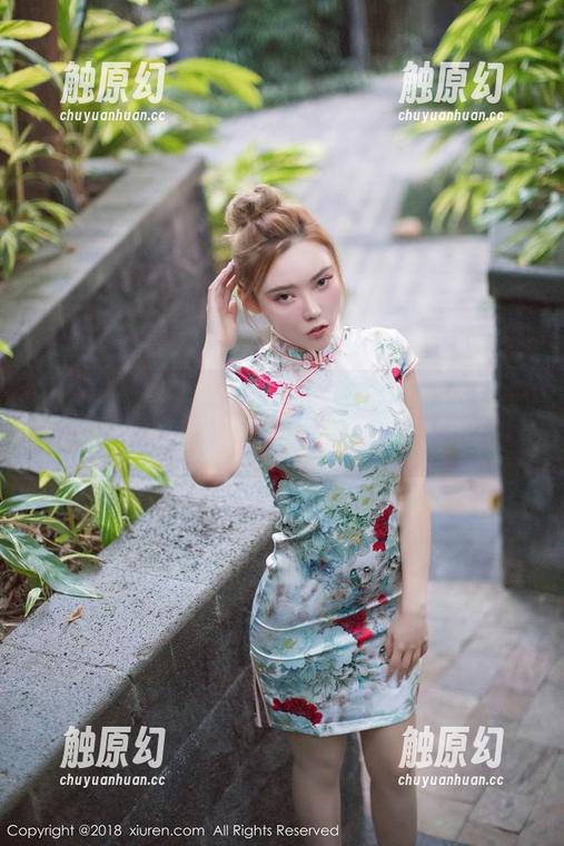 秀人网 - 一组图包狂吸眼球，小肉肉咪——这女王没给你留退路！