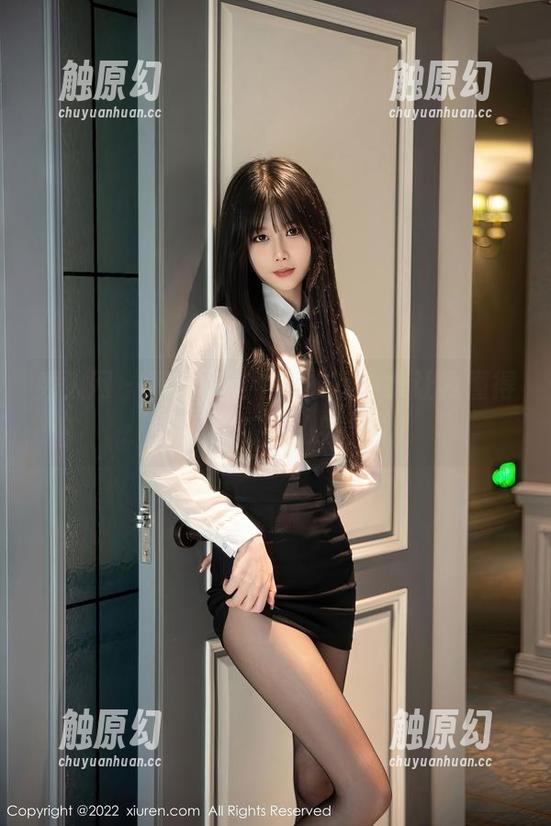 秀人网 - 清妙，这个内衣写真集让我懂得“轻盈”二字的新含义！