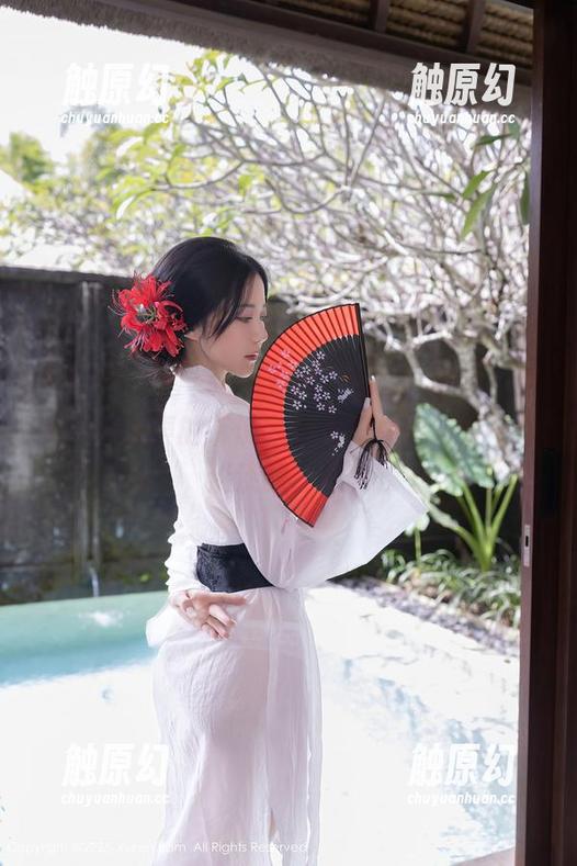 秀人网-美七 秀人网 - 每一张美七的“温柔”写真,都是一段无声的诉说,图片里总能勾出一点淡淡的情感。