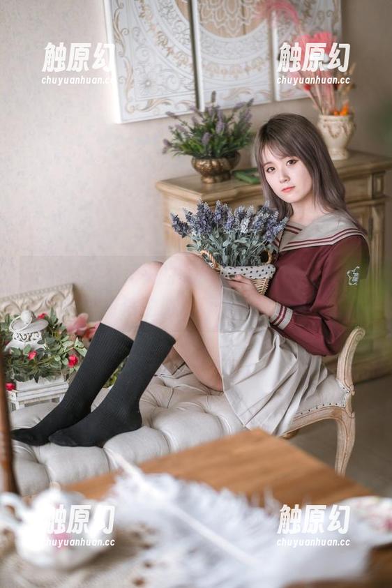秋楚楚不秃头 在秋楚楚不秃头的女仆定制图集中,扮演与被扮演的游戏真是乐趣无穷!