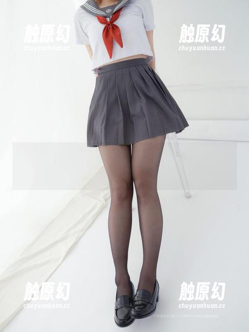 紧急企划 - 不只是一件白丝制服，见希w的高清图集也许能颠覆你的想象！